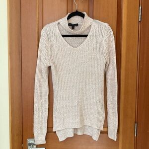 Derek Heart Cream V-Neck Sweater